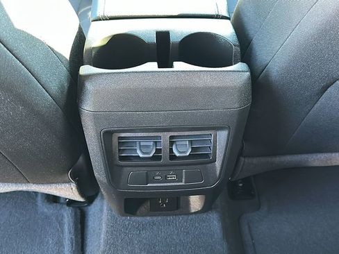 Used 2024 GMC Canyon Elevation w/ Convenience Package image 31