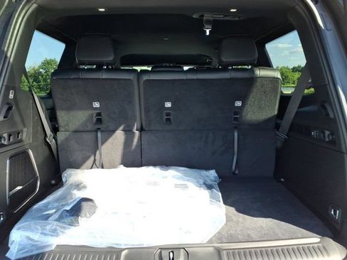 New 2026 Jeep Grand Wagoneer 4WD w/ HD Trailer Tow Package image 19