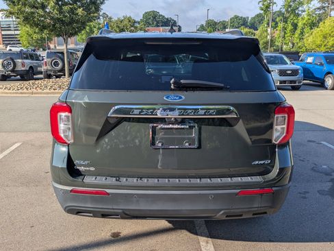 Used 2022 Ford Explorer XLT AWD/4WD image 5