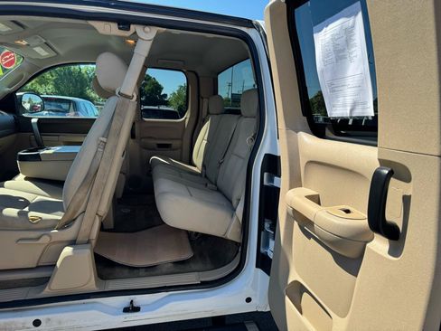 Used 2013 Chevrolet Silverado 2500 LT AWD/4WD image 11
