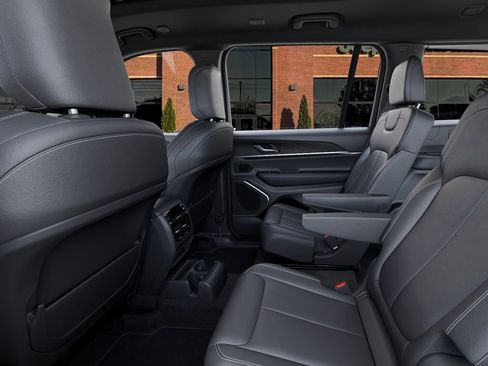 New 2026 Jeep Grand Cherokee L Limited w/ Limited Altitude Package AWD/4WD image 23