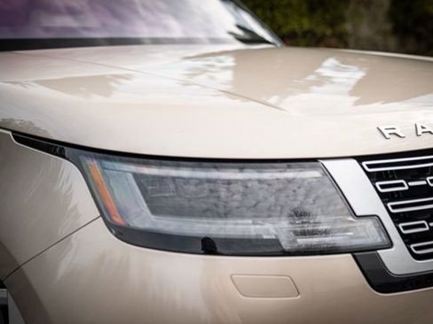 Used 2023 Land Rover Range Rover Long Wheelbase First Edition image 8