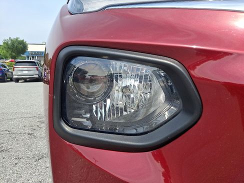 Used 2023 Chevrolet TrailBlazer LT w/ Convenience Package FWD image 9
