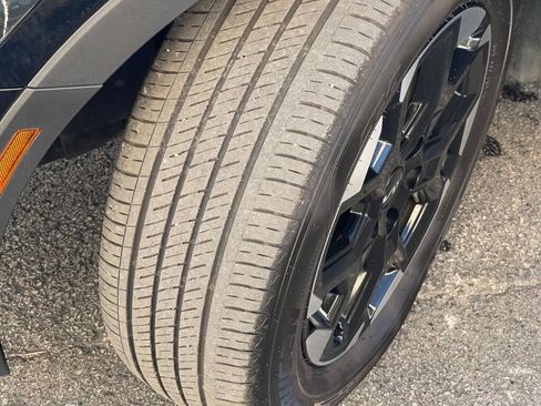 Used 2024 Kia Sorento S image 27