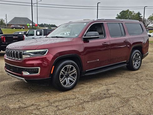 Used 2024 Jeep Wagoneer L Series II image 7