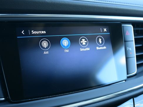 Used 2021 Buick Enclave Essence w/ Sport Touring Edition image 31