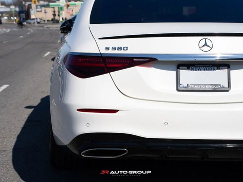 Used 2022 Mercedes-Benz S 580 4MATIC Sedan image 6