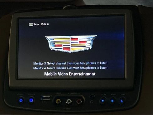 Used 2017 Cadillac Escalade Platinum RWD image 15