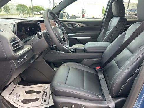 New 2026 Chevrolet Traverse LT w/ Midnight/Sport Edition FWD image 15