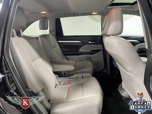 Used 2017 Toyota Highlander XLE AWD/4WD image 23
