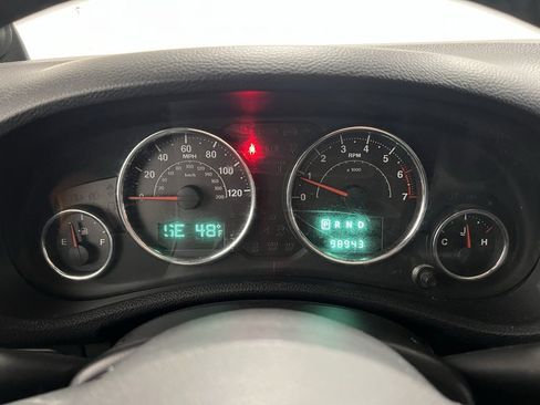 Used 2012 Jeep Wrangler Rubicon w/ Dual Top Group image 22