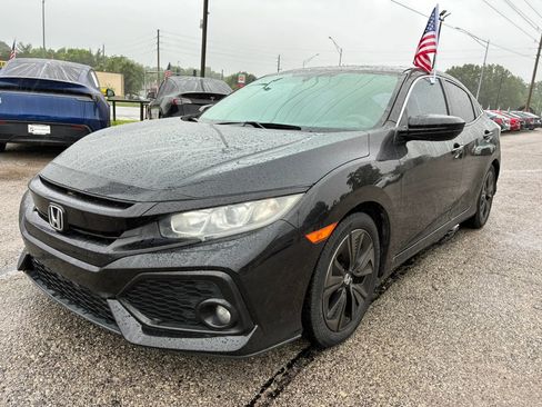 Used 2018 Honda Civic EX image 2