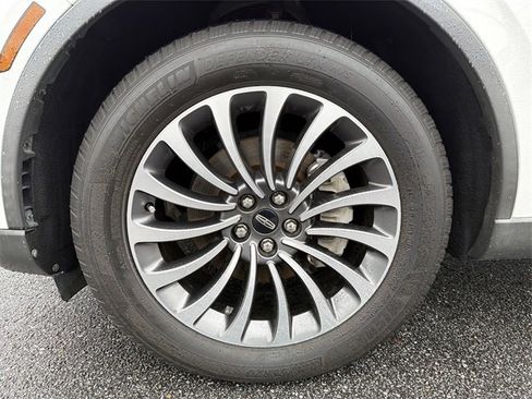 Used 2021 Lincoln Aviator Reserve w/ Equipment Group 201A image 11