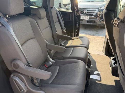 Used 2019 Honda Odyssey EX image 8