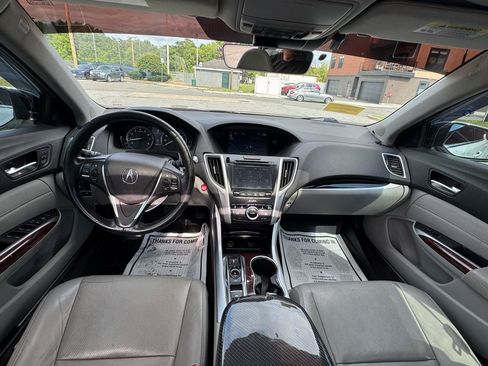 Used 2017 Acura TLX V6 SH-AWD w/ Technology Pkg image 7