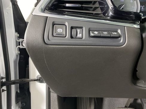 Used 2023 Cadillac XT6 Premium Luxury w/ Platinum Package image 21