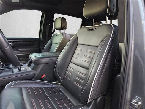 Used 2025 GMC Sierra 2500 AT4X image 15