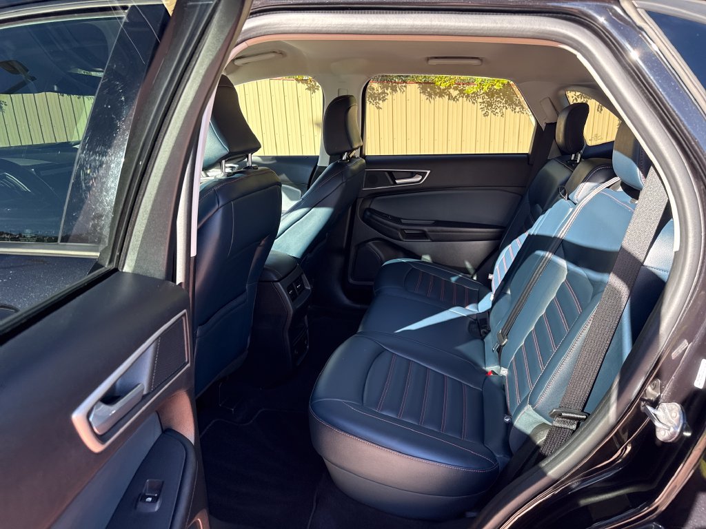 Used 2023 Ford Edge SEL w/ Sport Appearance Package AWD/4WD image 20