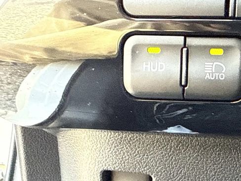 Used 2017 Toyota Prius Prime Advanced image 46