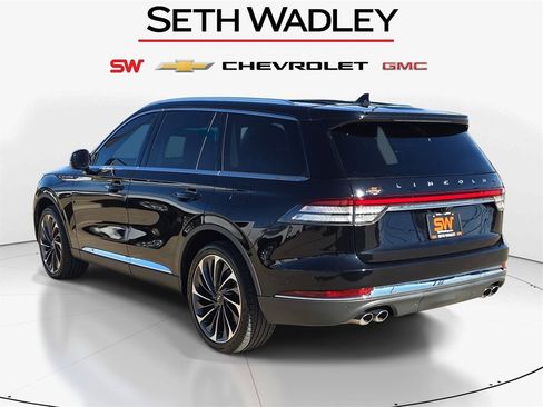 Used 2020 Lincoln Aviator Reserve w/ Equipment Group 202A image 5