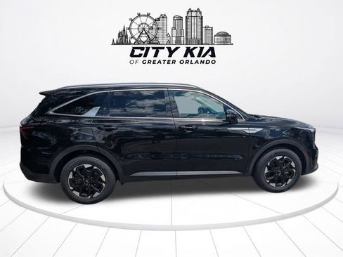 Certified 2024 Kia Sorento S w/ Panoramic Sunroof Package FWD image 7