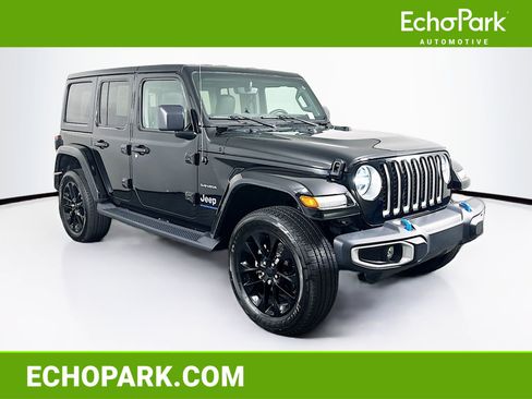 Used 2023 Jeep Wrangler Unlimited Sahara w/ Cold Weather Group AWD/4WD image 1
