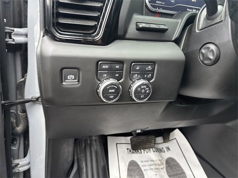 Used 2024 GMC Sierra 1500 AT4 w/ Technology Package image 18