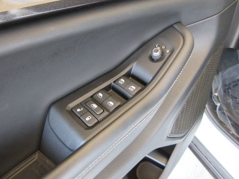 Used 2023 Jeep Grand Cherokee Altitude AWD/4WD image 27