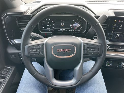 Used 2024 GMC Sierra 1500 Elevation image 24