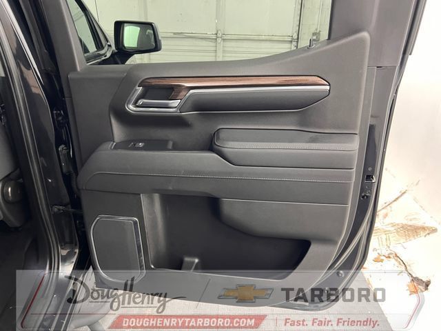 Used 2023 Chevrolet Silverado 1500 LT AWD/4WD image 33