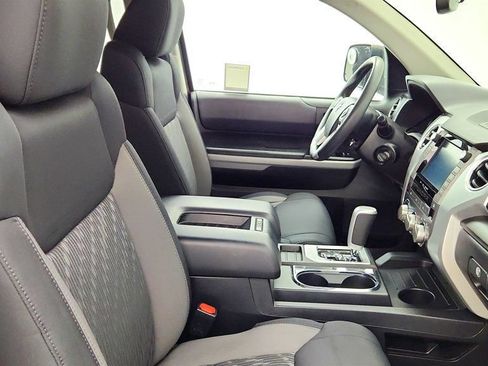 Used 2020 Toyota Tundra SR5 w/ SR5 Upgrade Package RWD image 23