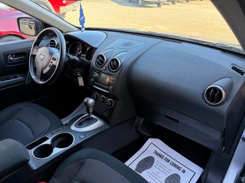 Used 2013 Nissan Rogue SV image 22