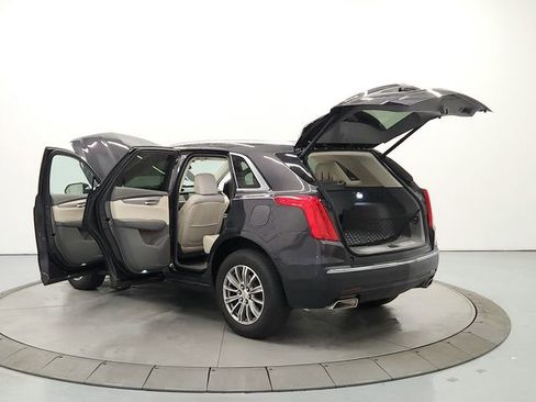 Used 2017 Cadillac XT5 Luxury w/ Driver Awareness Package AWD/4WD image 13