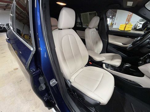 Used 2019 BMW X1 xDrive28i image 16