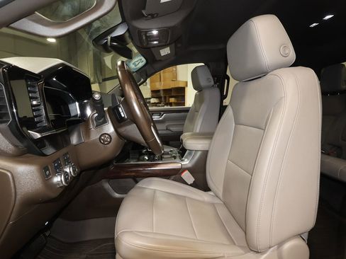 Certified 2023 GMC Sierra 1500 SLT w/ SLT Premium Plus Package image 23