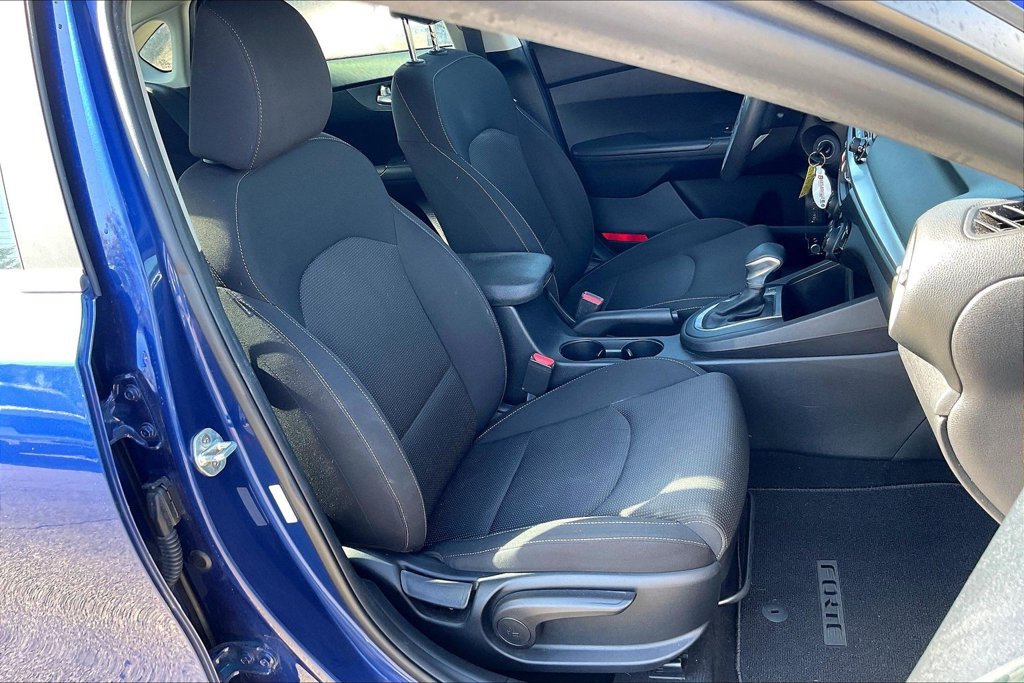 Used 2019 Kia Forte LXS FWD image 7