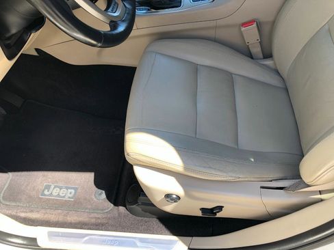 Used 2016 Jeep Grand Cherokee Limited w/ Trailer Tow Group IV AWD/4WD image 15