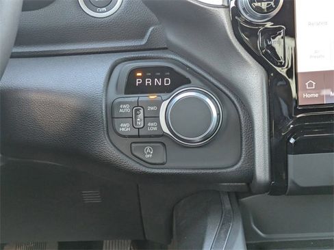 New 2026 RAM 1500 4x4 Crew Cab image 17