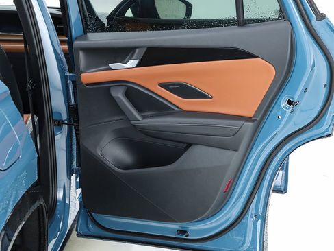 New 2026 Volkswagen Tiguan SEL R-Line AWD/4WD image 70
