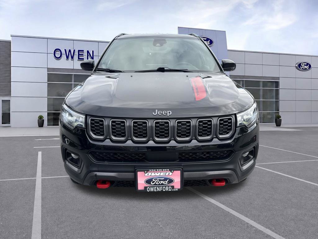 Used 2024 Jeep Compass Trailhawk AWD/4WD image 8