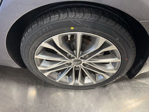 Used 2015 Hyundai Genesis 3.8 w/ Option Group 03 image 12