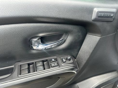 Used 2022 Nissan Titan PRO-4X w/ Pro-4x Convenience Package AWD/4WD image 11