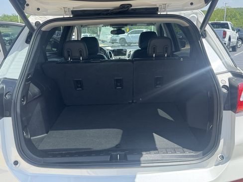 Used 2018 Chevrolet Equinox Premier AWD/4WD image 6