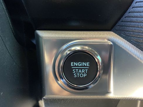 Used 2025 Ford F150 Lariat w/ Equipment Group 502A High image 41