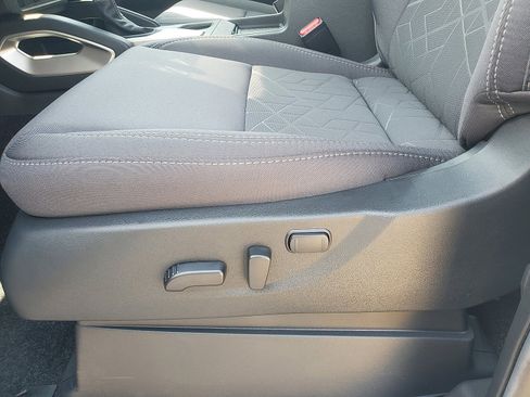 New 2025 Nissan Frontier SV image 18