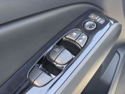 Used 2025 Nissan Altima 2.5 SR image 15