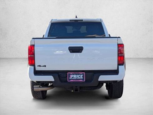 Used 2024 Toyota Tacoma TRD Off-Road image 6