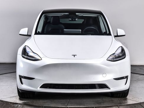 Used 2023 Tesla Model Y Long Range AWD/4WD image 8