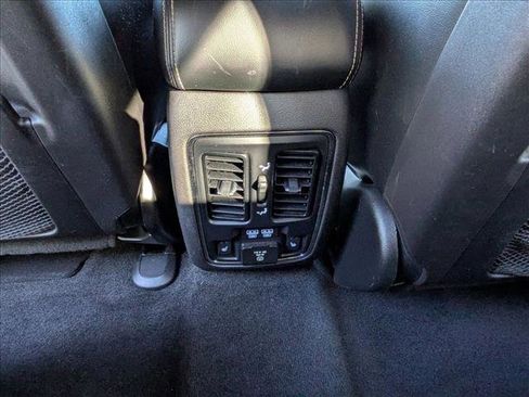 Used 2014 Jeep Grand Cherokee Limited image 16