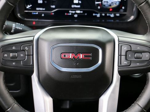 Used 2024 GMC Yukon SLT image 31